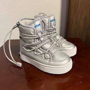 Children Size 12 Silver Snow Boot